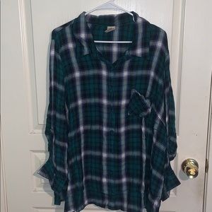 3/4 sleeve button up shirt